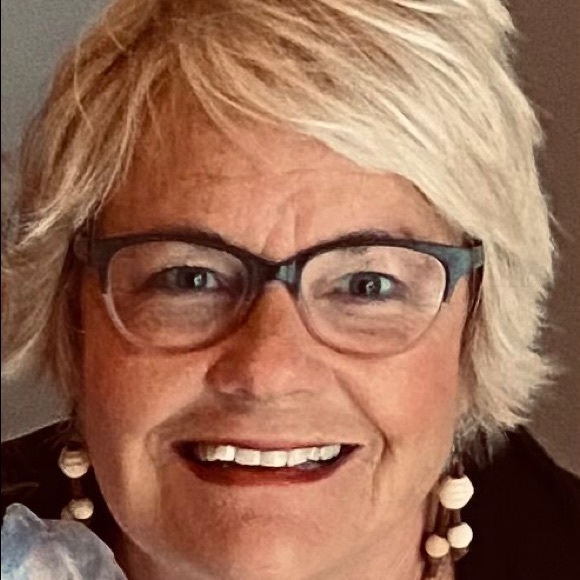 Meet your Posher, Barb - Picture 1 of 1